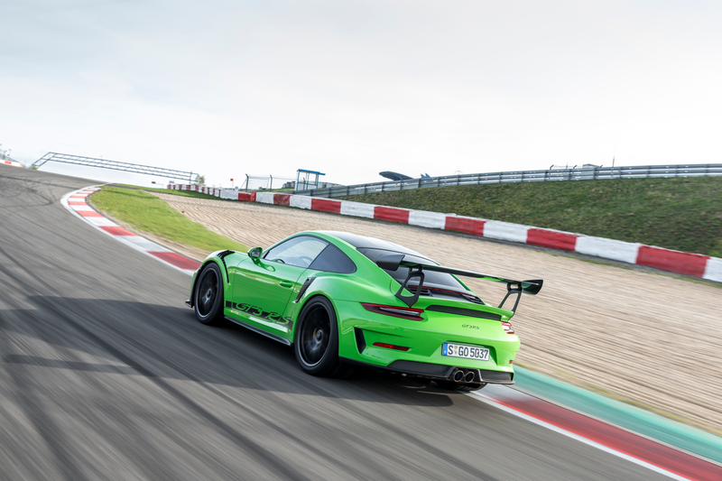 Illustration for article titled Put These Very Good 2019 Porsche 911 GT3 RS Photos In Your Life